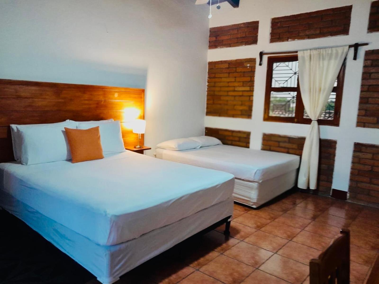 Hotel Al Sole León المظهر الخارجي الصورة